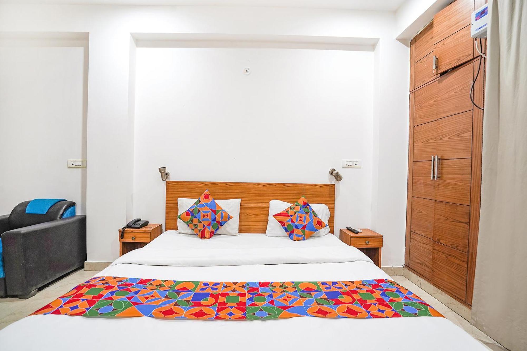Fabhotel Prime Residency Hotel New Delhi