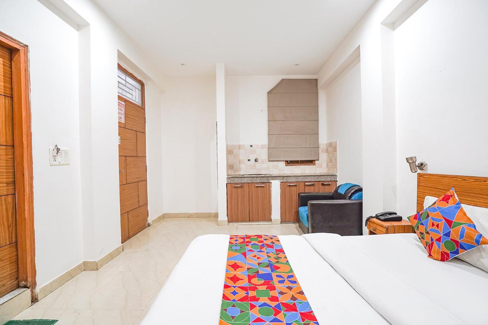 Fabhotel Prime Residency Hotel New Delhi